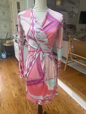 Beautiful Emilio Pucci Pink Patterned Dress US Size 6. Like New